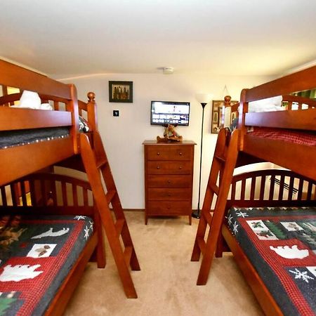 3-Bedroom Vacation Home Steps To Camelback Ski Area Ski-In Ski-Out Crescent Lake المظهر الخارجي الصورة