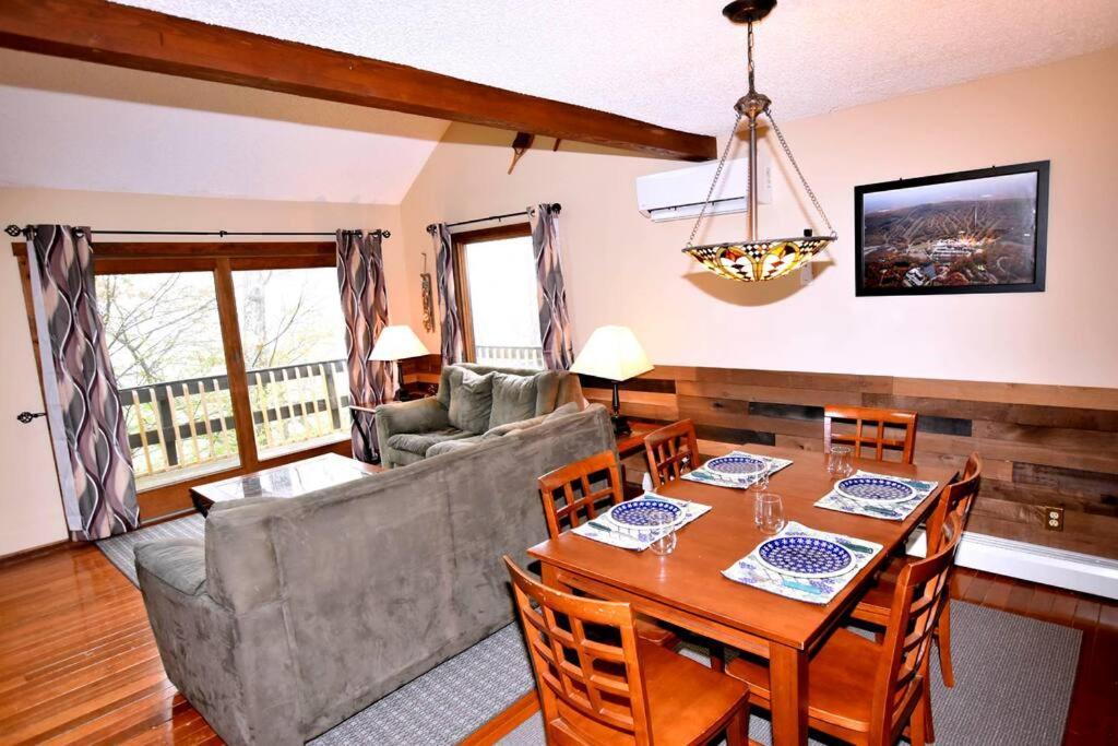 3-Bedroom Vacation Home Steps To Camelback Ski Area Ski-In Ski-Out Crescent Lake المظهر الخارجي الصورة