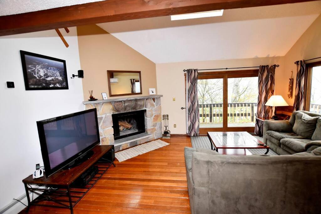3-Bedroom Vacation Home Steps To Camelback Ski Area Ski-In Ski-Out Crescent Lake المظهر الخارجي الصورة